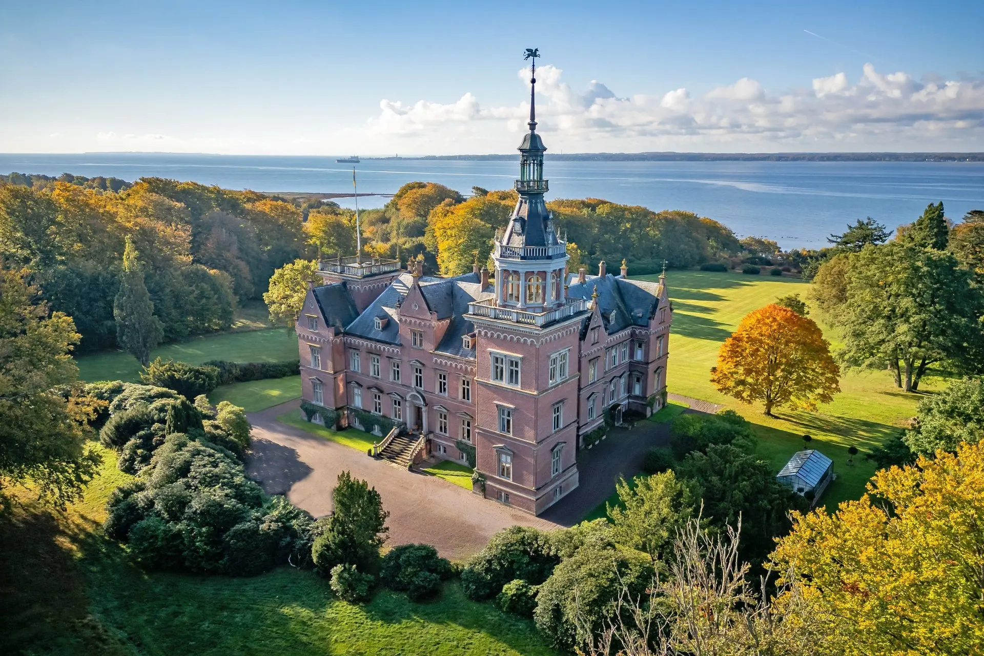 Bönderna köpte unika slottet – avslöjar planen: ”En möjlighet”