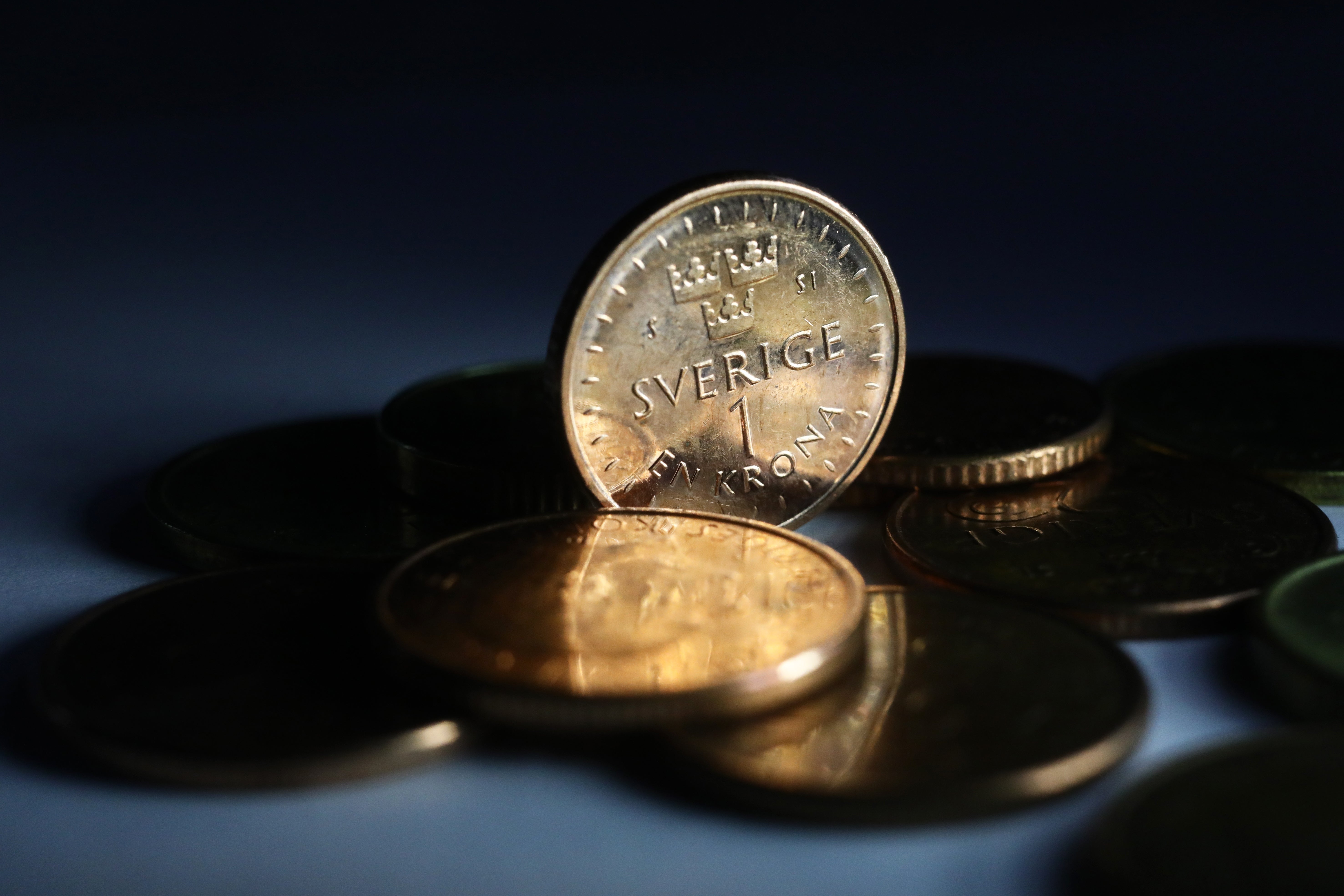 Kronan pressas i oron: ”Dollarn fortfarande säker hamn”