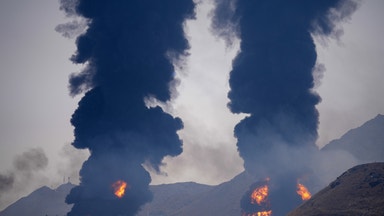 Brand vid enorm oljereserv i Förenade arabemiraten