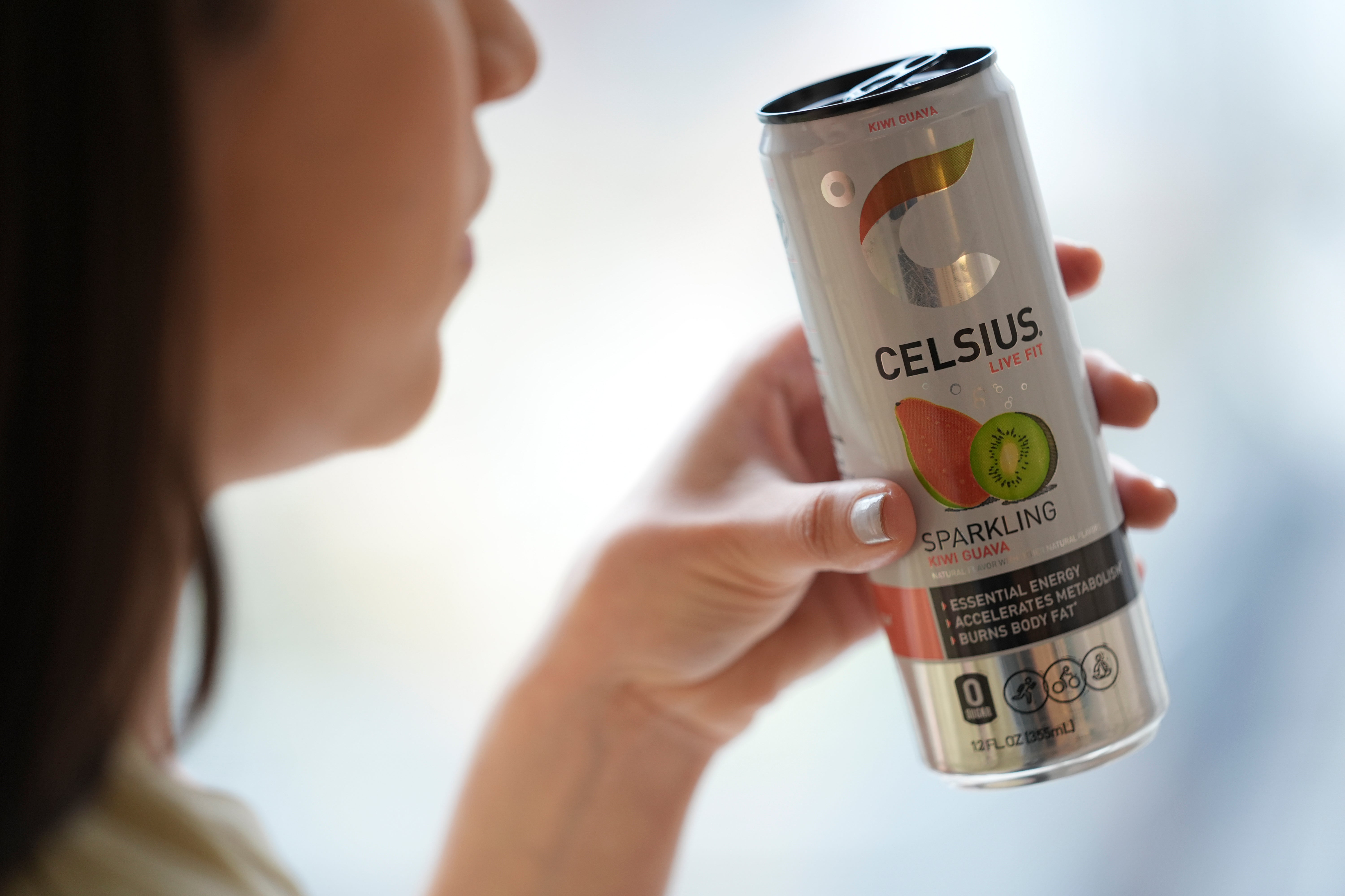 Celsius rapportrasar i förhandeln