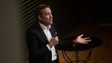 Nytt kursfiasko – men vd-lönen höjdes 21 procent