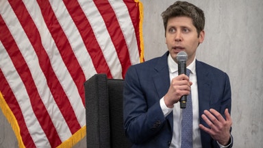 Robotskatt och omfördelning – så vill Sam Altman att AI regleras