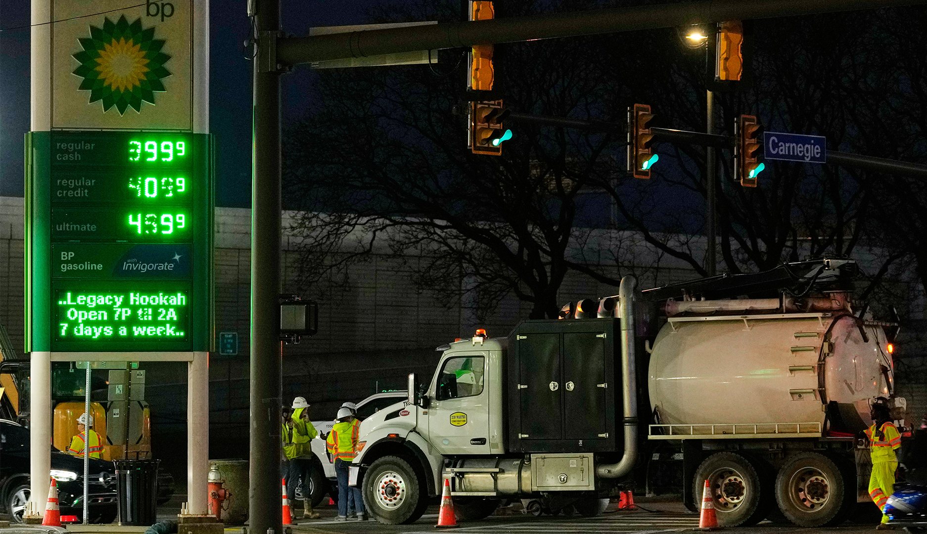 Högsta bensinpriset i USA på tre år – passerar viktig nivå