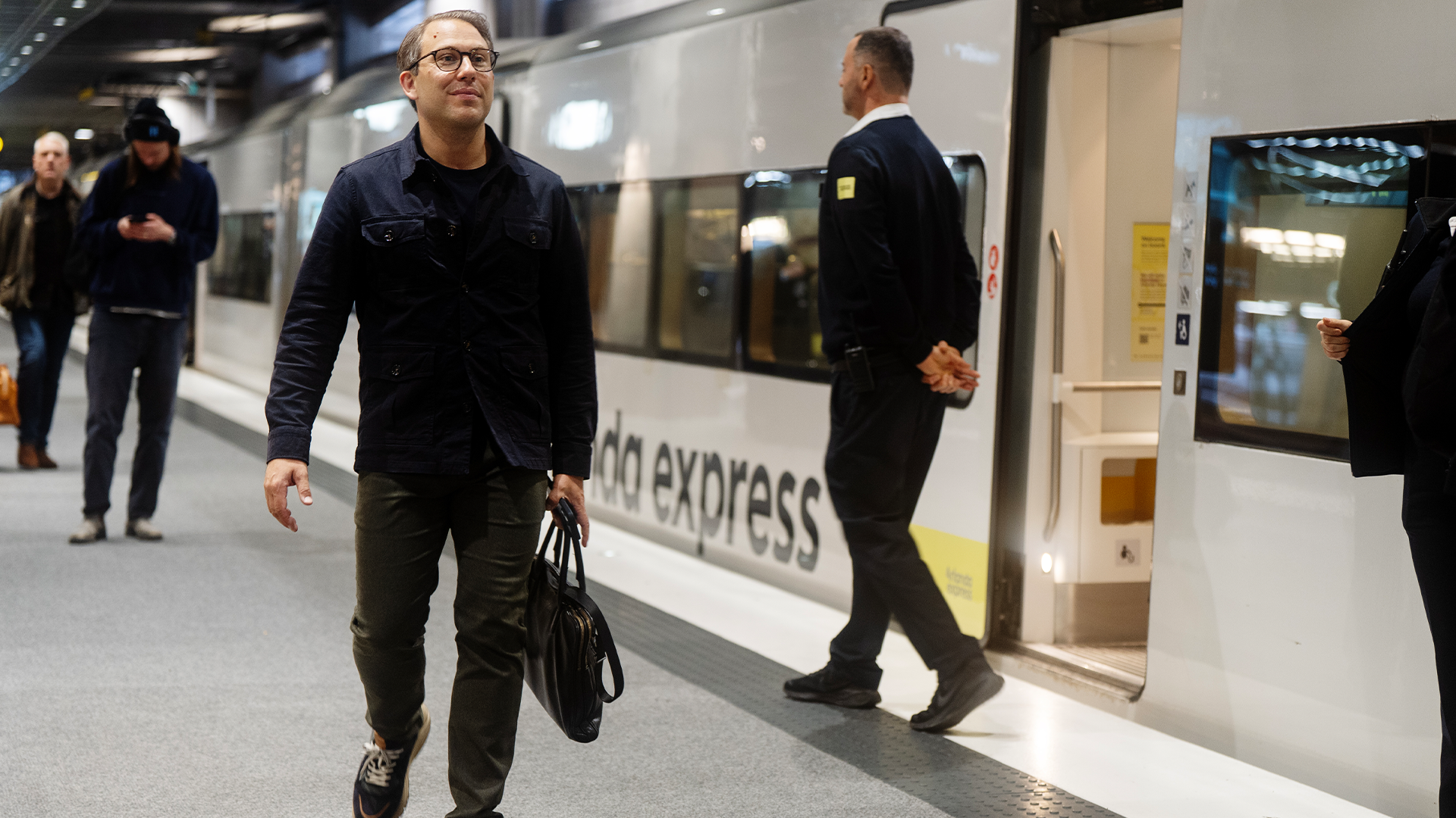 Nimlas siktar på börsen – rider på AI-vågen