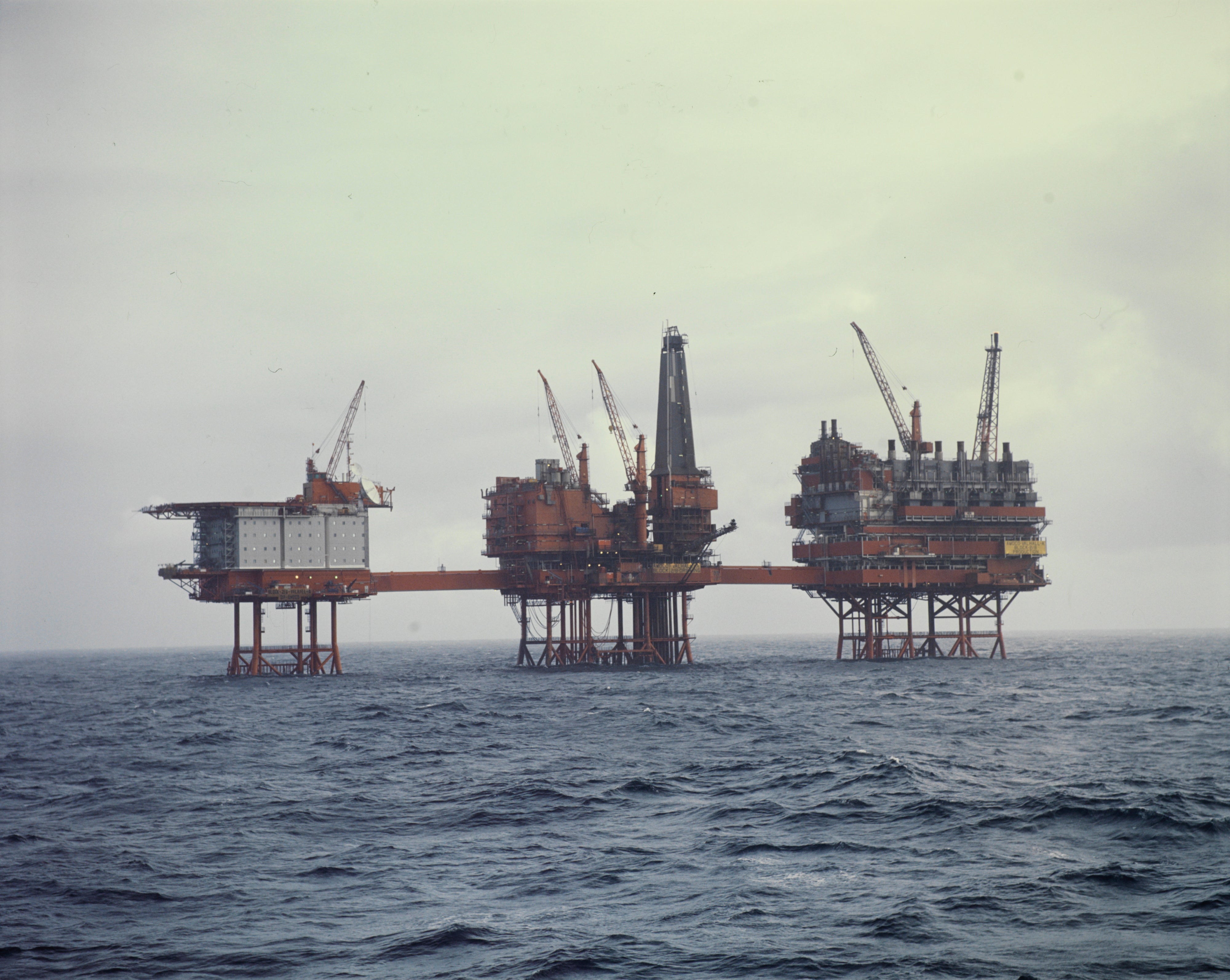 Lundinbolaget miljonsäljer Aker BP-aktier