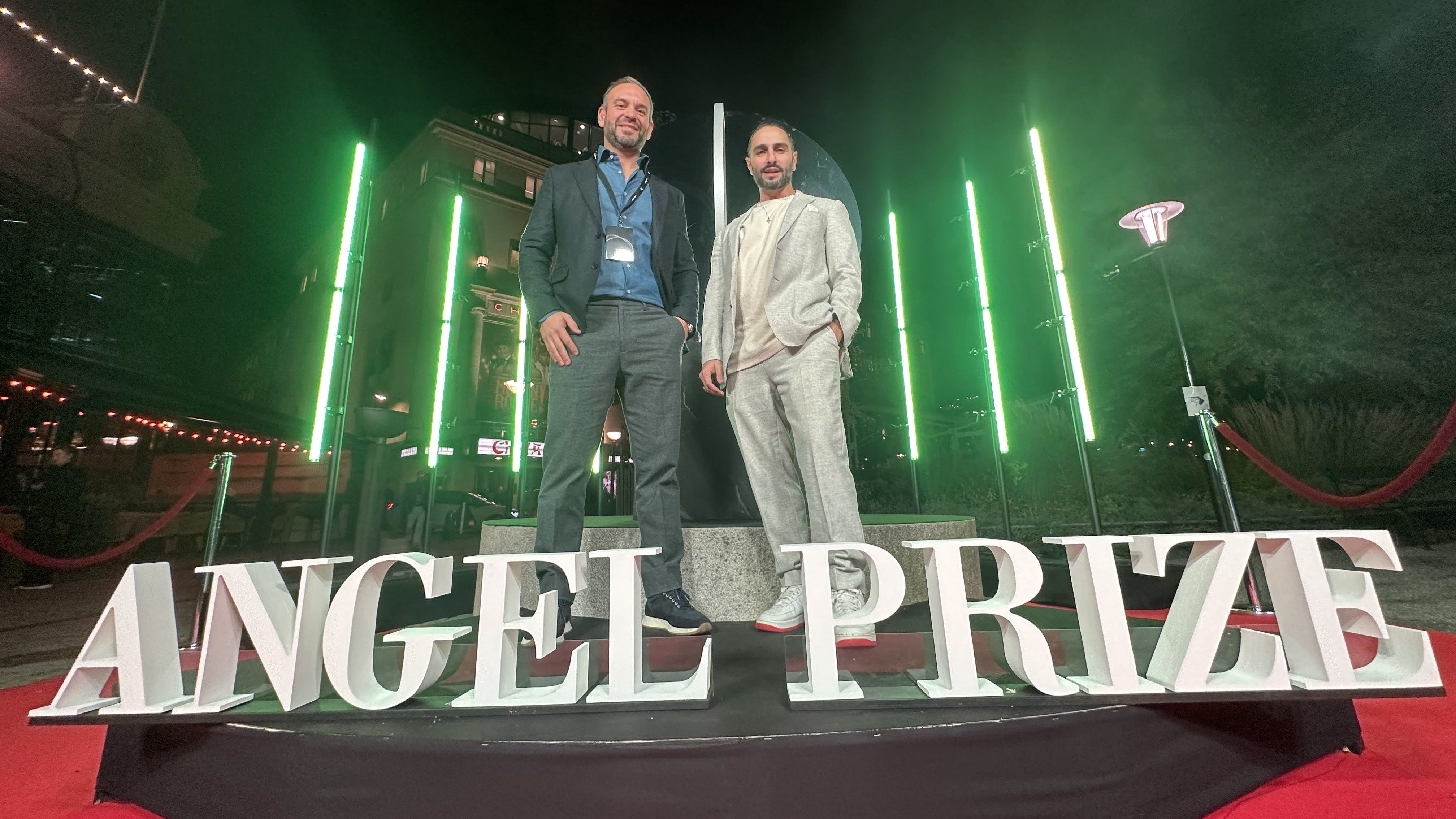 Ash Pournouri stämmer Avicii AB