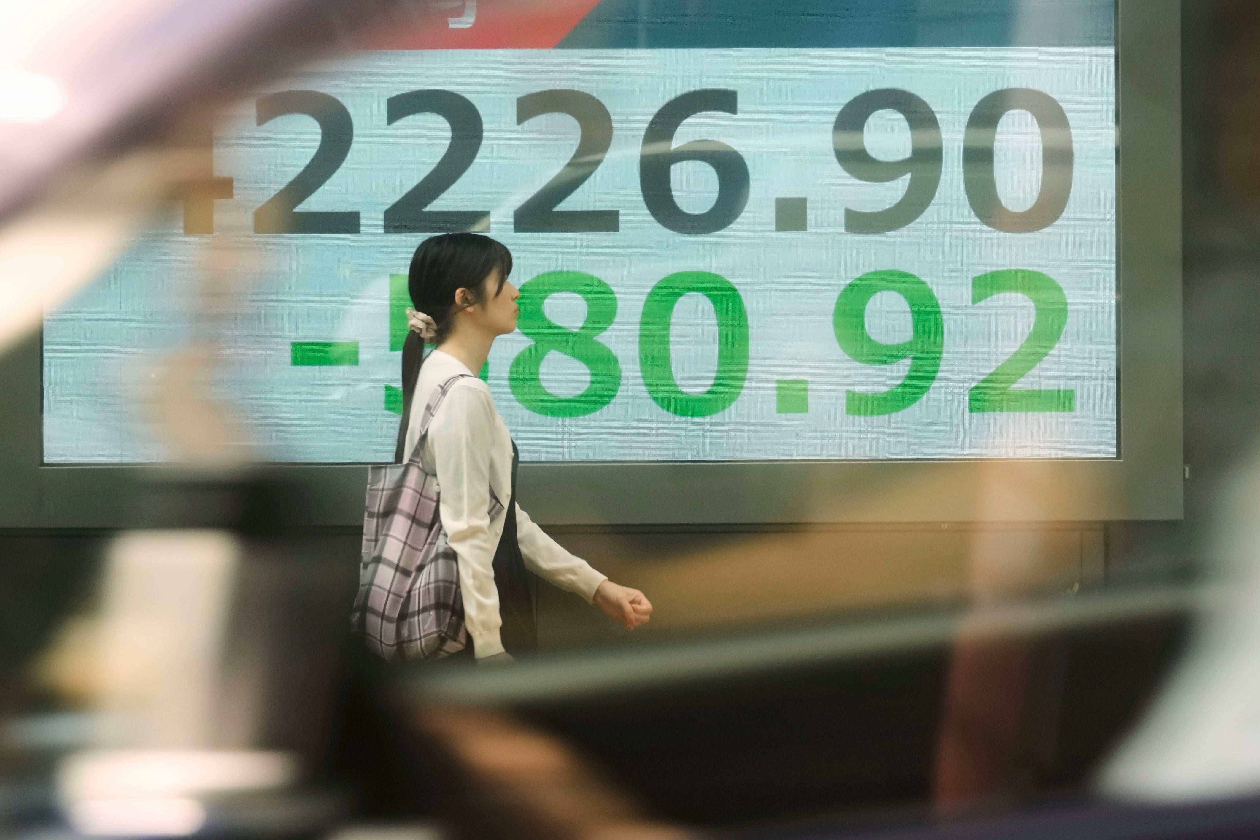 Tokyo fortsätter stiga efter Takaichis storseger