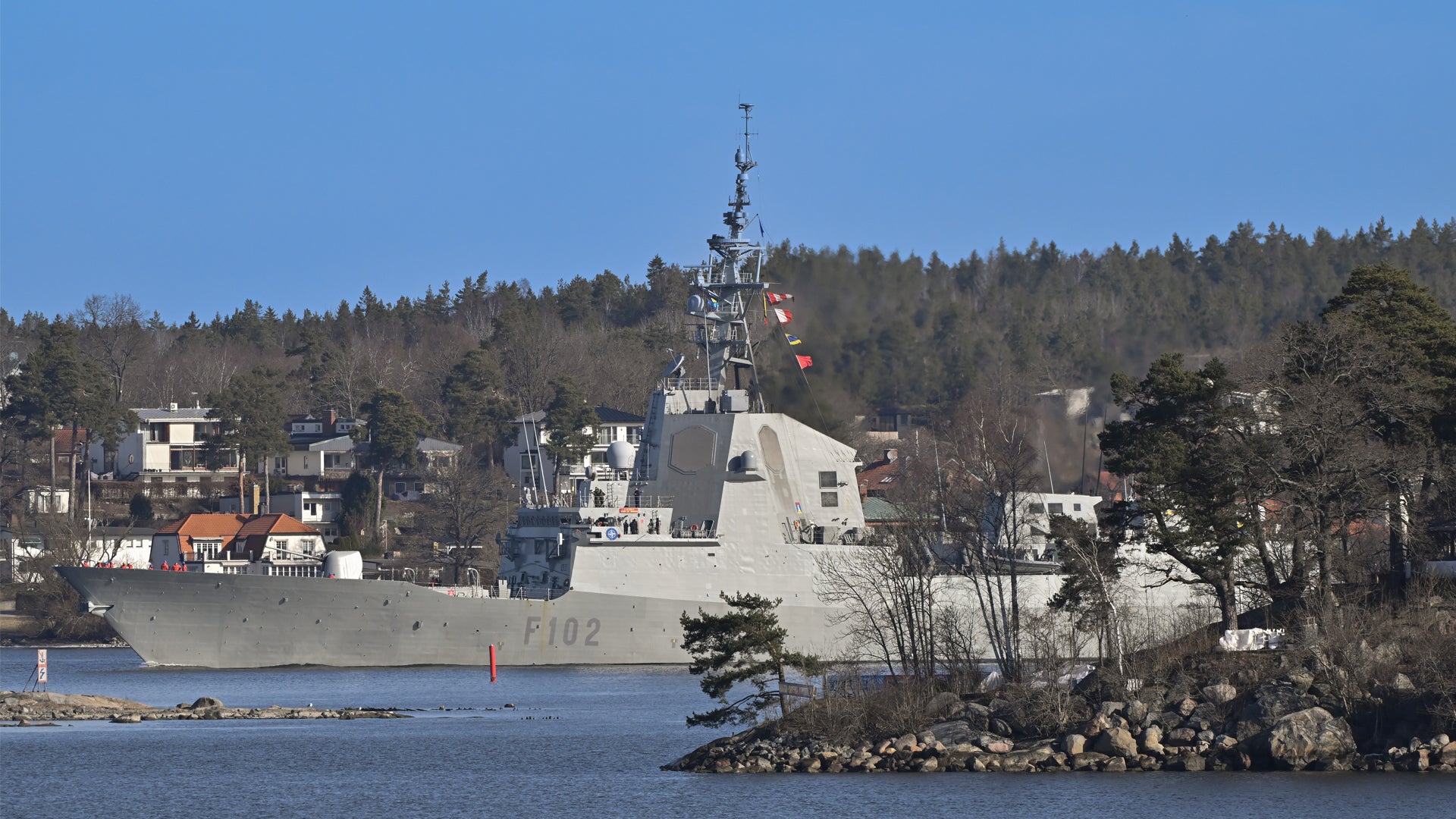 Tre bolag slåss om jätteaffär med svenska marinen