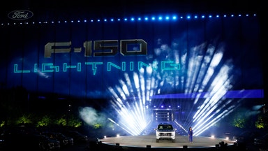 Ford överväger att skrota sin "Tesla-dödare"