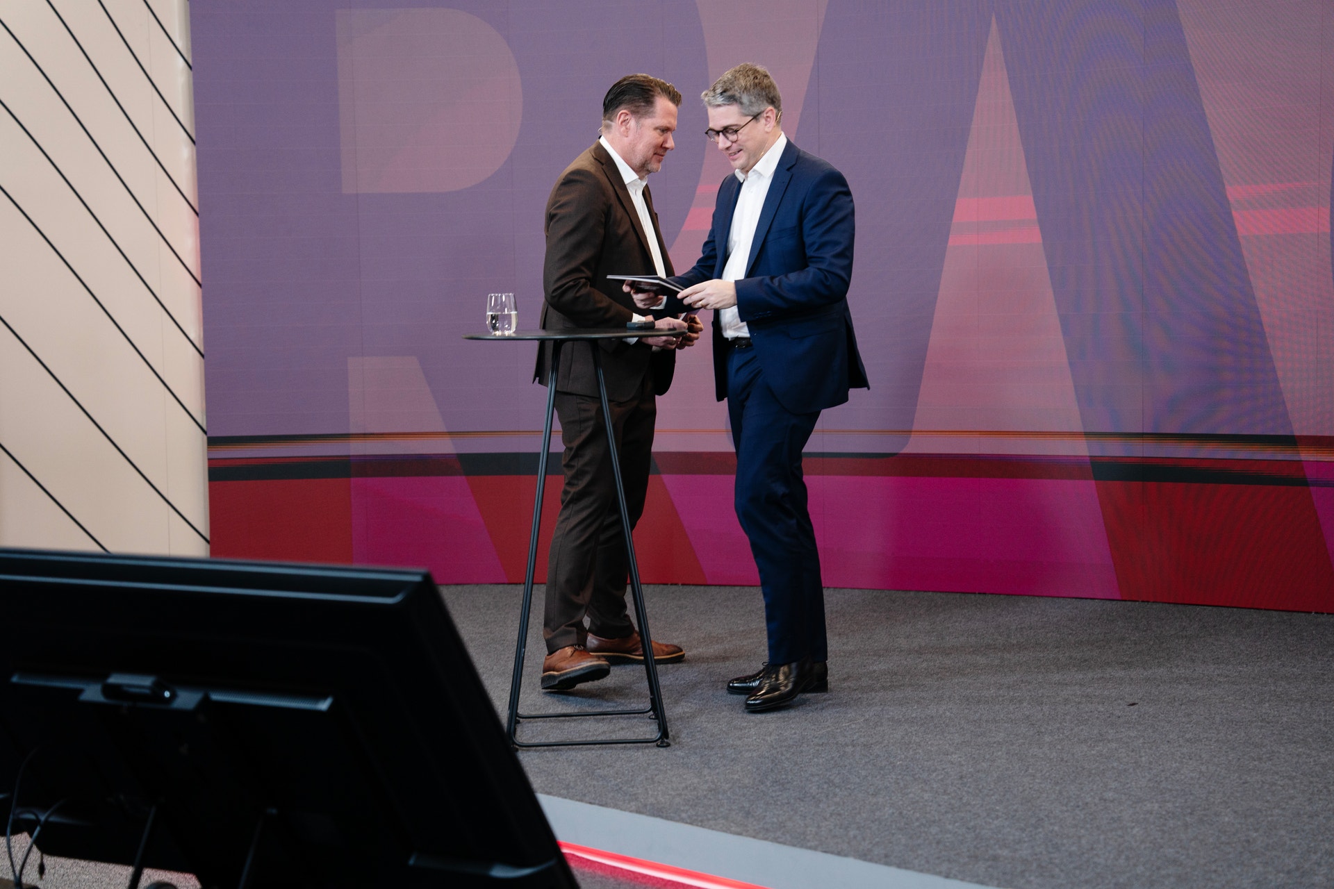 Lars Wingefors VD, Embracer Group och Thomas Kœgler VD, Asmodee Group