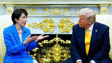 Trumps hyllning till Japan: Visar framfötterna