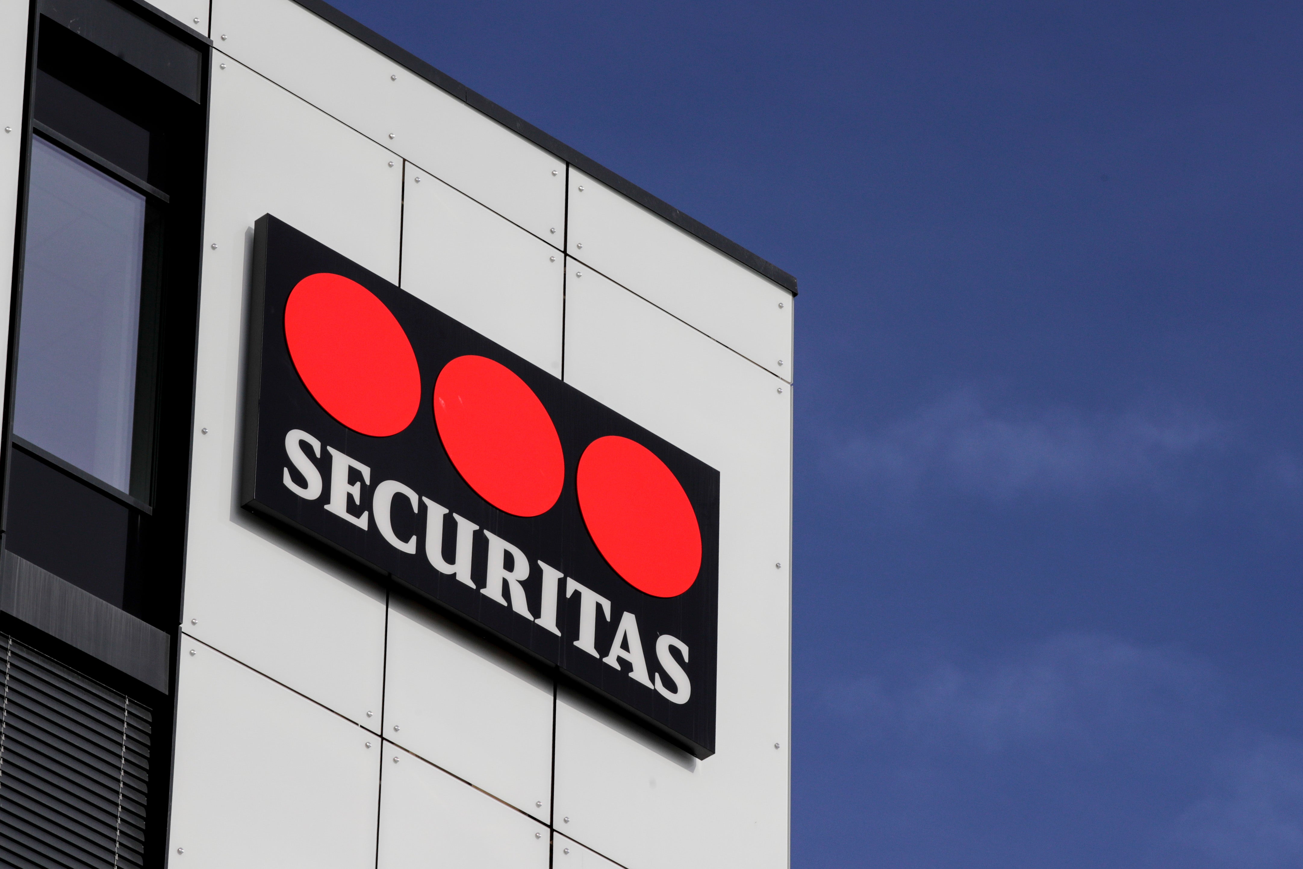 Securitas prickar estimat – höjer utdelningen 