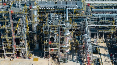 Kina ”djupt oroat” – pressar Iran om Hormuz