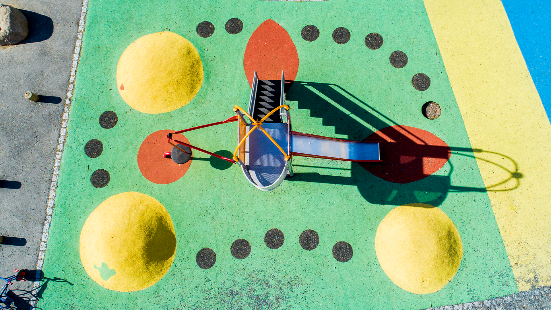 Låga födelsetal hotar ekonomin