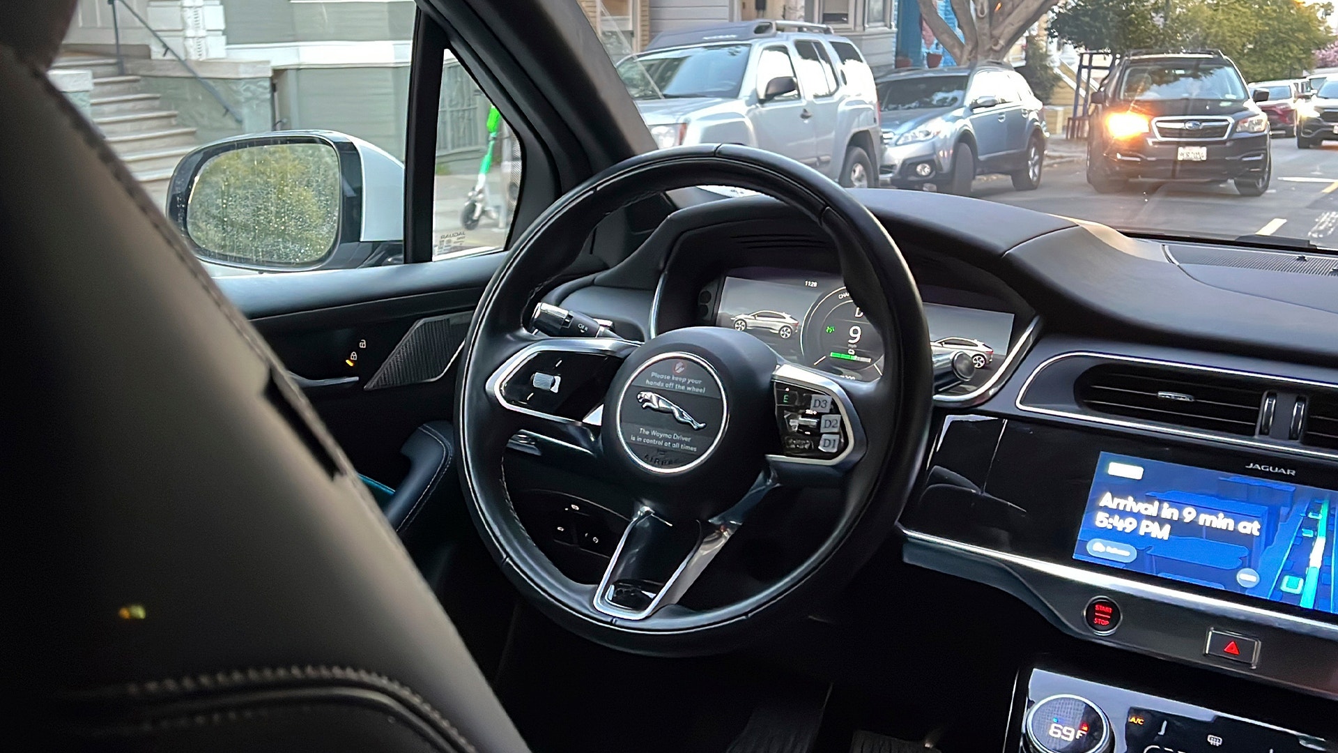 Waymo genomför över en miljon förarlösa resor i månaden