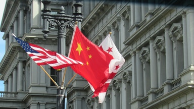 Wall Street lyfter rejält – mineralbolag rasar