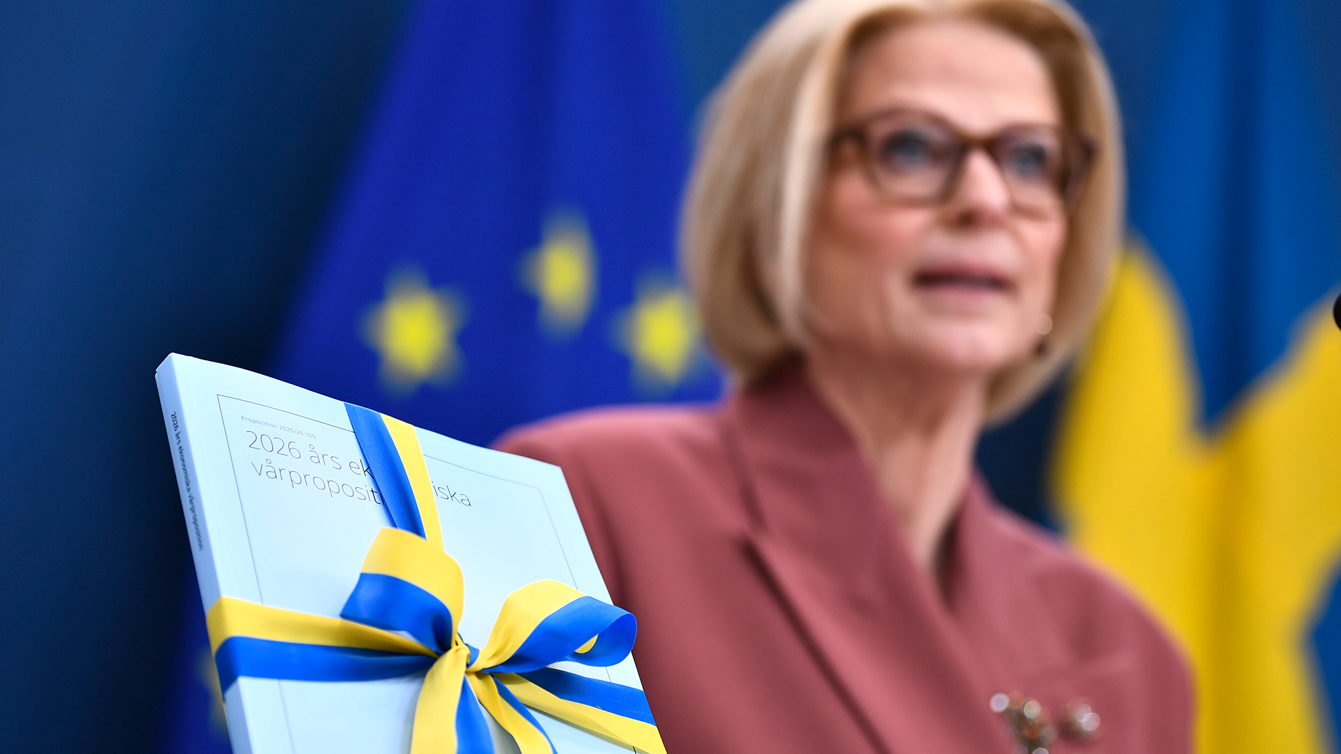 Regeringen reviderar ned prognos för BNP-tillväxt