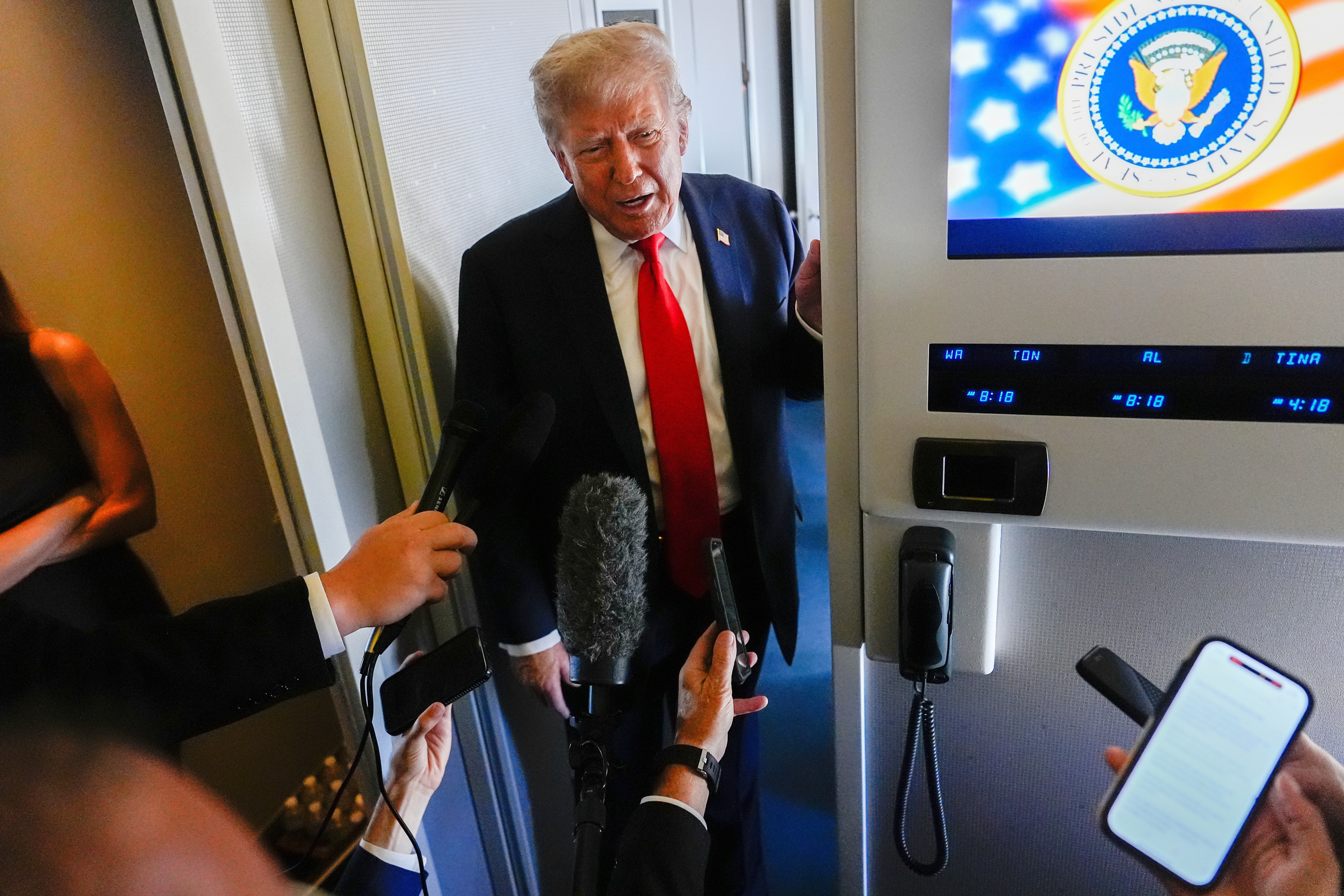 Källor: Vita huset på väg att lätta på biltullarna