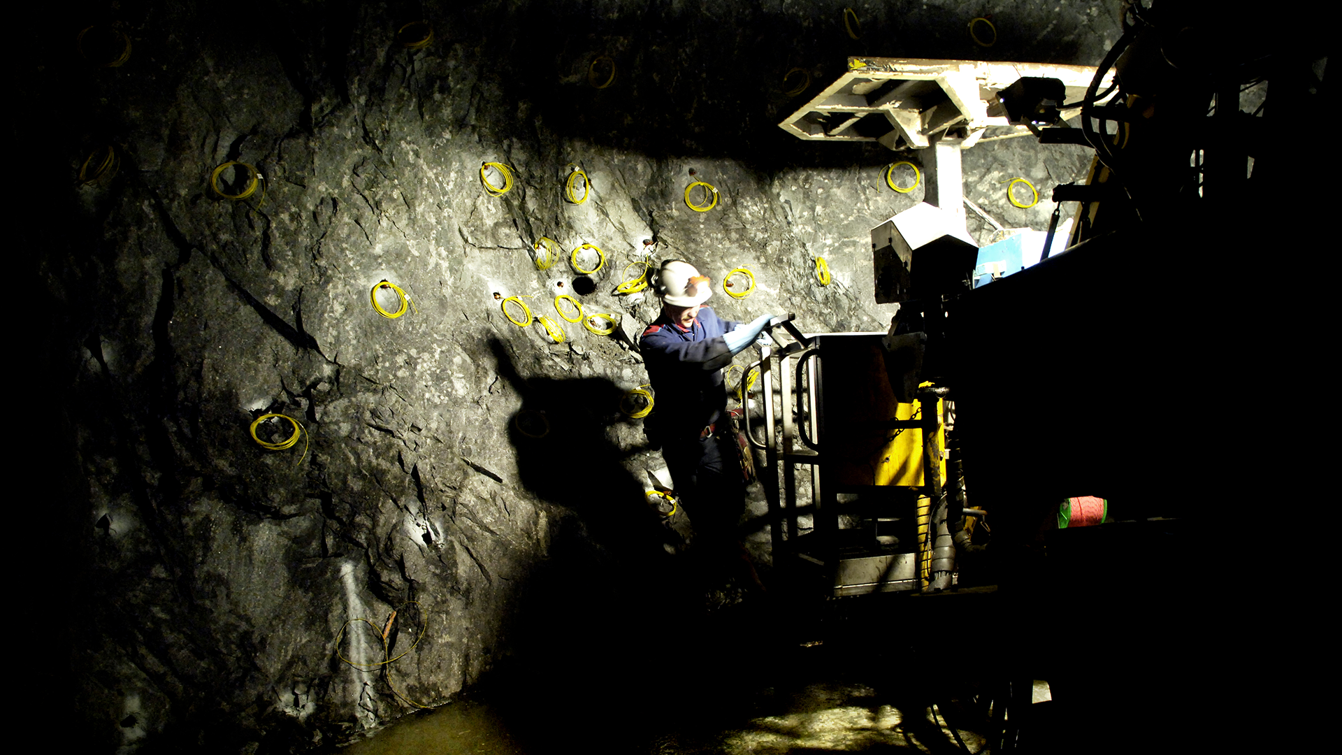 Gruvaktier lyfter på grön Stockholmsbörs