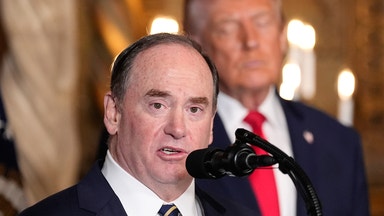 Pentagon sparkar marinminister – får lämna ”omedelbart”