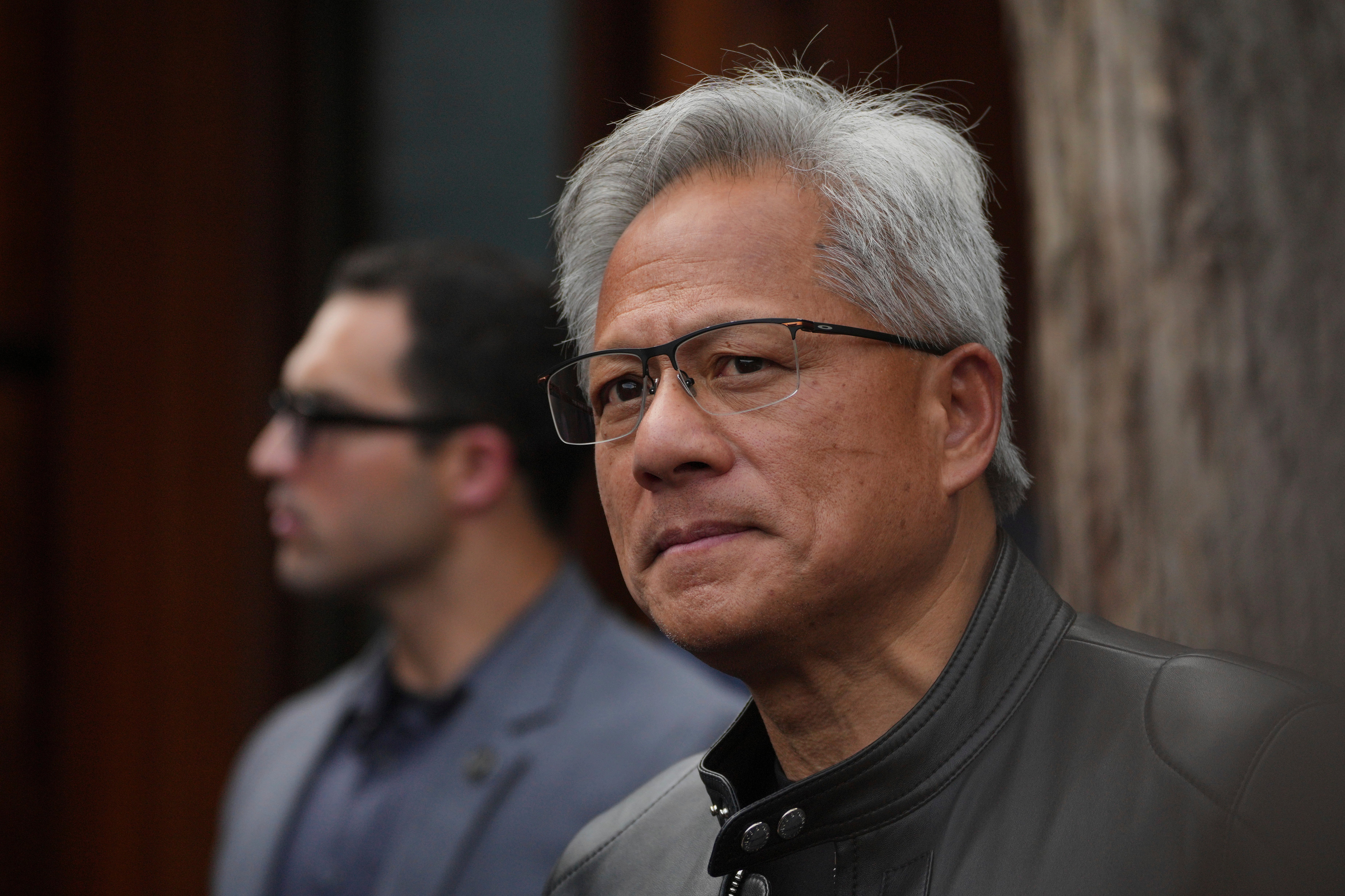 Nasdaq följer med uppåt – Tesla lyfter