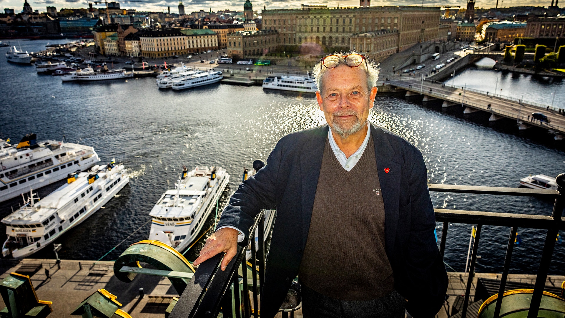 Peter Wallenberg på en balkong tillhörande en av sviterna på Grand Hotell.