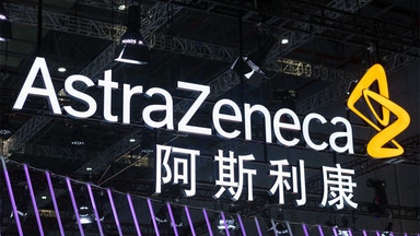 Astra Zeneca mot strömmen – värsta månaden på 17 år för sektorn