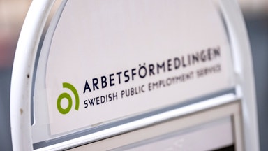 Arbetslösheten minskar i Sverige – varslen ökar