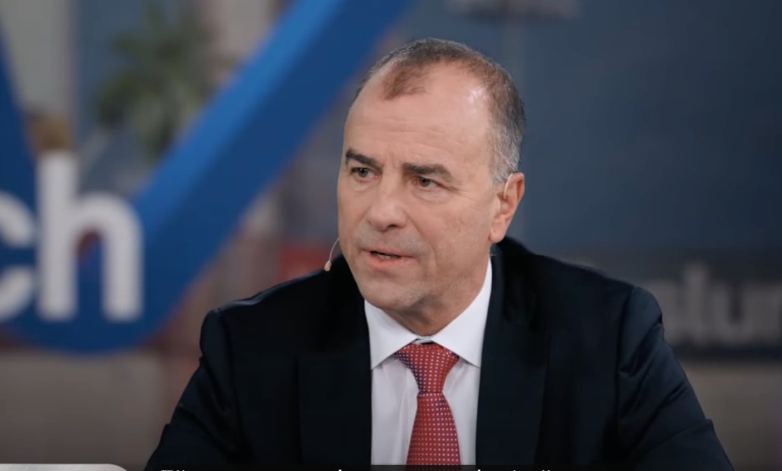 Joe Tracy, aktiemäklare på Handelsbanken